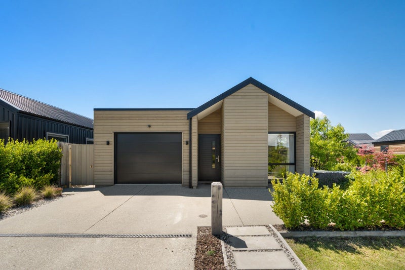 24 Obelisk Street, Wanaka - Carousel 2