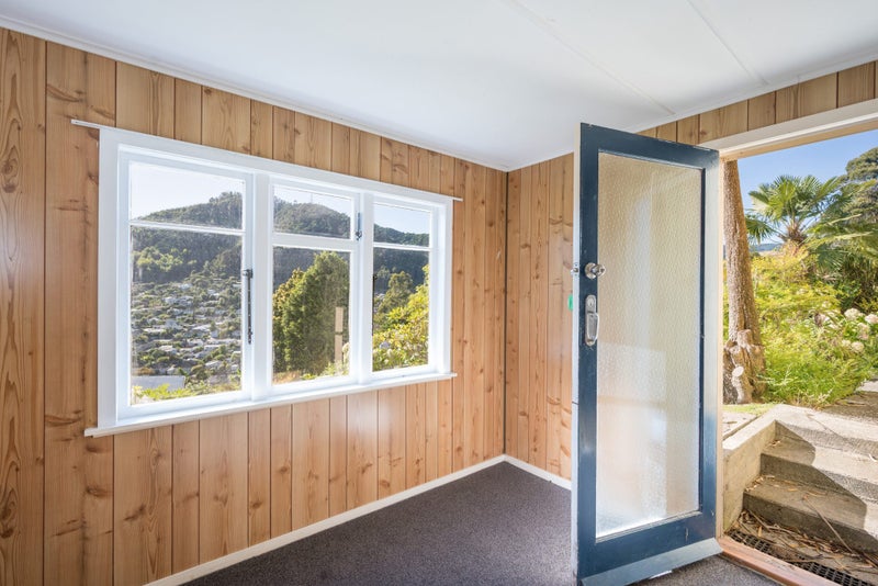 16 Thompson Terrace, Toi Toi, Nelson - Carousel 25