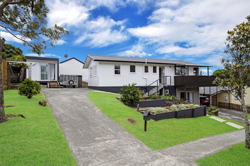 2 La Trobe Street, Pakuranga Heights, Auckland - Carousel 2