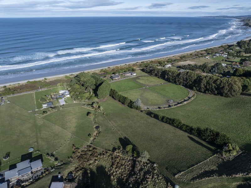 1378 Brighton Road, Brighton, Dunedin - Carousel 1