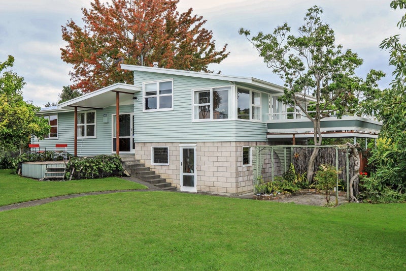 17 Neeve Road, Taradale, Napier - Carousel 1