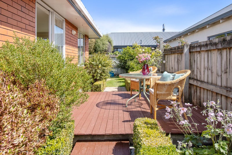 19 Westhaven Place, Redwoodtown, Blenheim - Carousel 1