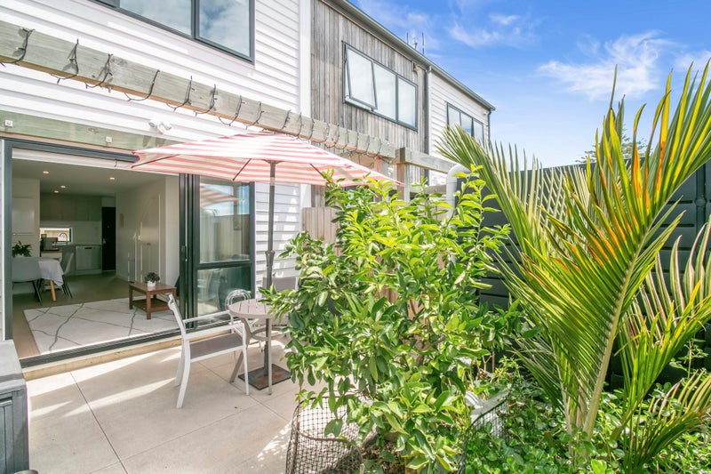 7/5 Brandon Road, Glen Eden, Auckland - Carousel 1