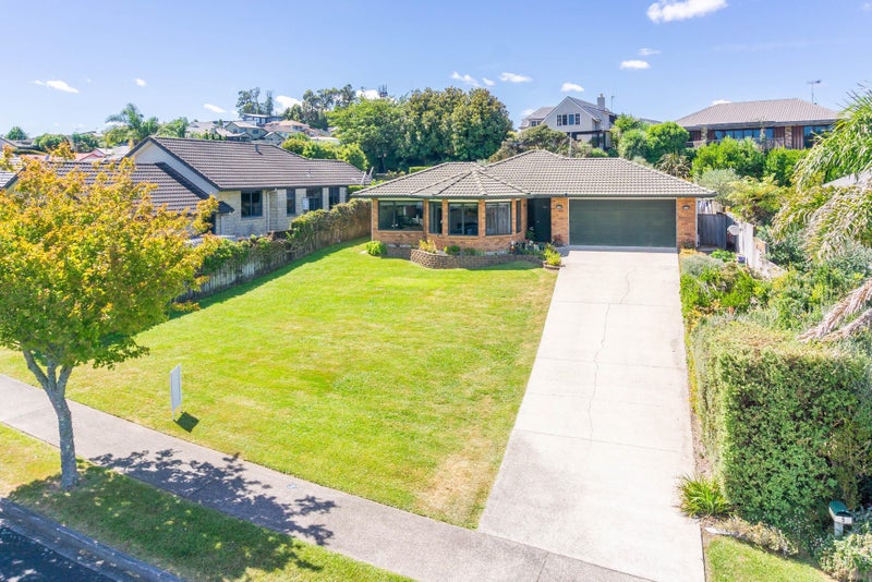5 Palm Grove Drive, Western Heights, Hamilton - Carousel 1
