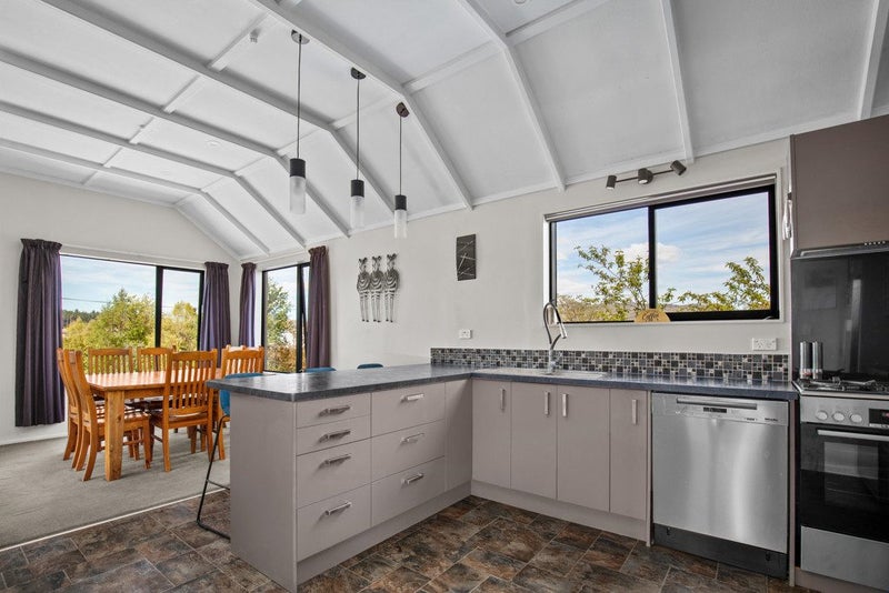 86 Ventry Street, Alexandra, Alexandra - Carousel 2