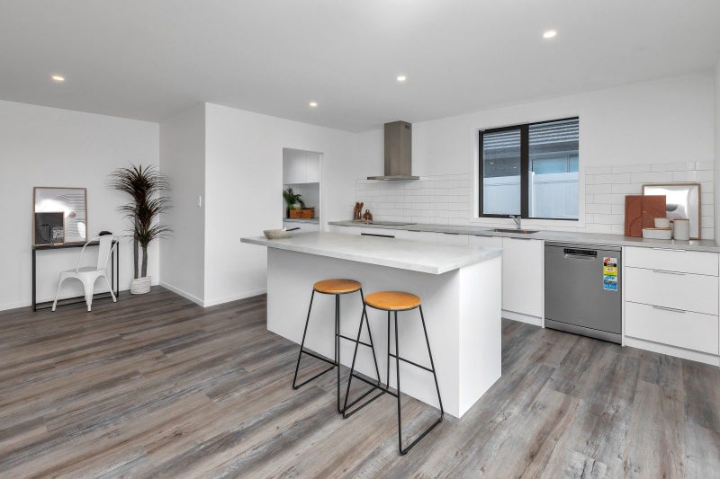 31 Kapiakauri Road, One Tree Point - Carousel 2