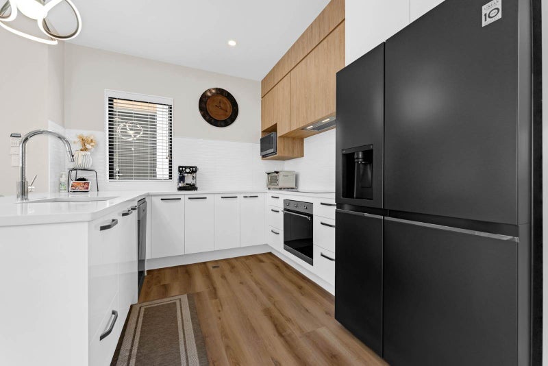 7/10 Newington Road, Henderson, Auckland - Carousel 2