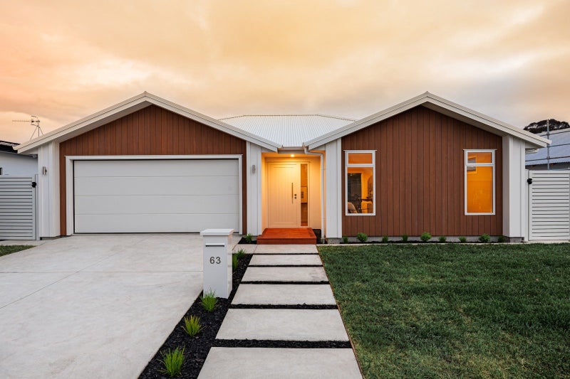 63 Pelorus Avenue, Poraiti, Napier - Carousel 1