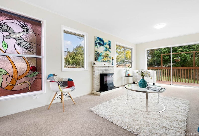 10 Glencourt Place, Glenfield, Auckland - Carousel 2