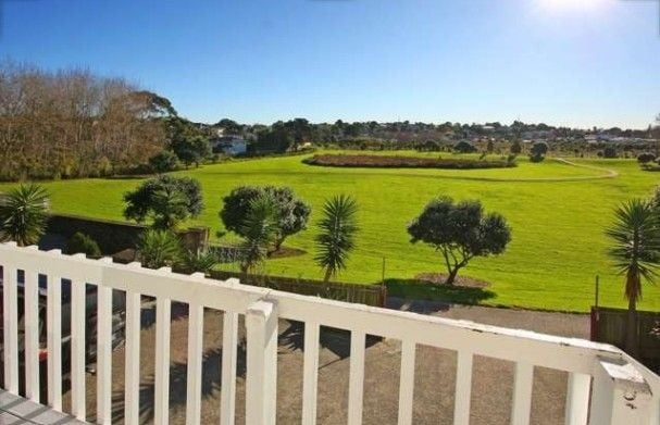 16 Beaufort Place, Papatoetoe, Manukau City, Auckland - Carousel 2