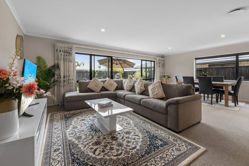 84B The Boulevard, Papamoa Beach, Papamoa - Carousel 1