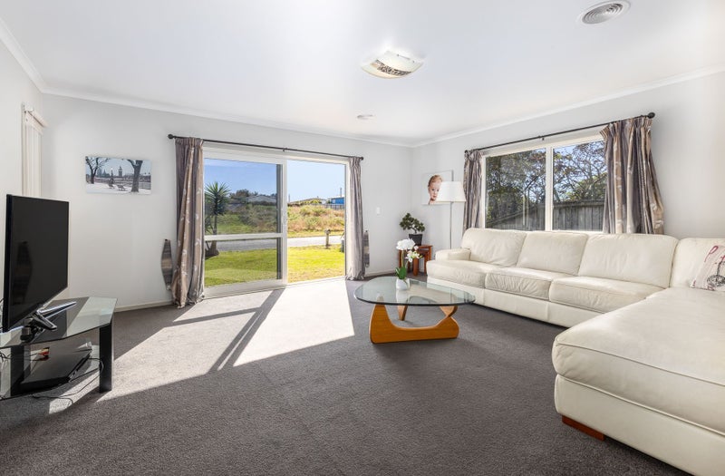 48 Gawler Street, Te Horo Beach - Carousel 2