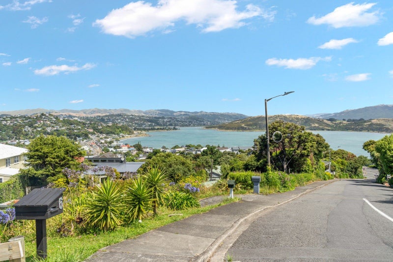 6 The Track, Plimmerton, Porirua - Carousel 33