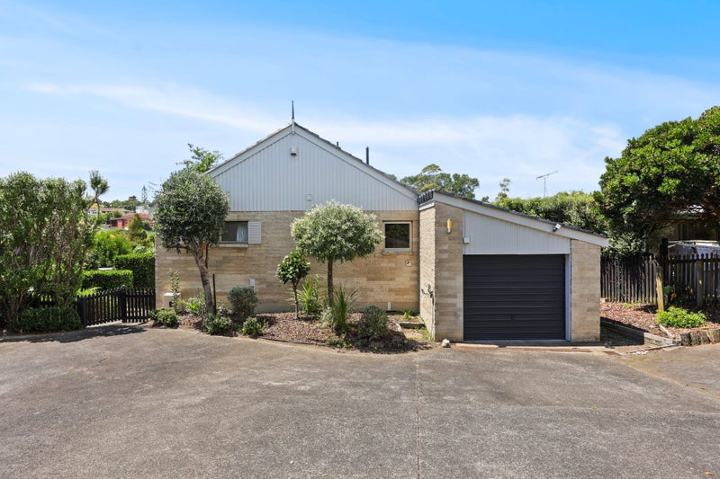 2/30 Curacao Place, Half Moon Bay, Auckland - Carousel 2