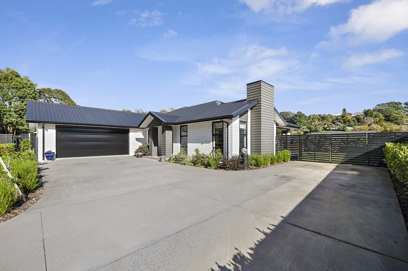 23 Sycamore Grove, Lower Vogeltown, New Plymouth - Carousel 21