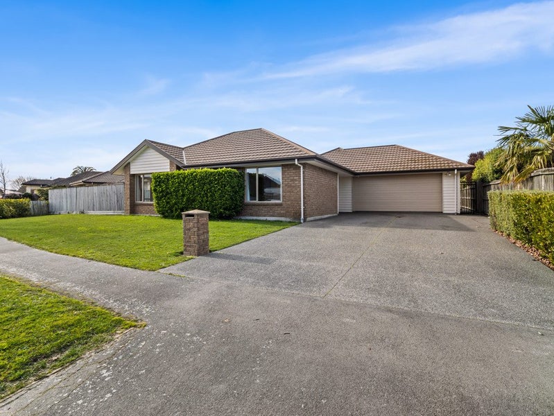 14 Hasendene Drive, Lincoln, Lincoln - Carousel 1