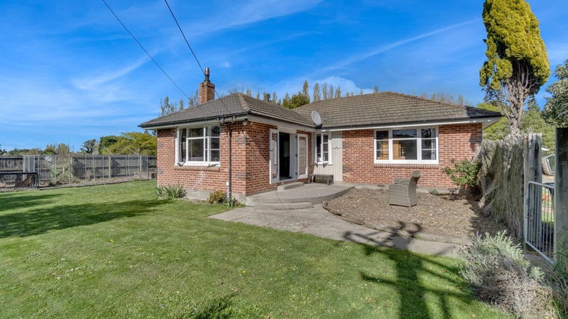 2 Ashworths Road, Amberley, Amberley - Carousel 1