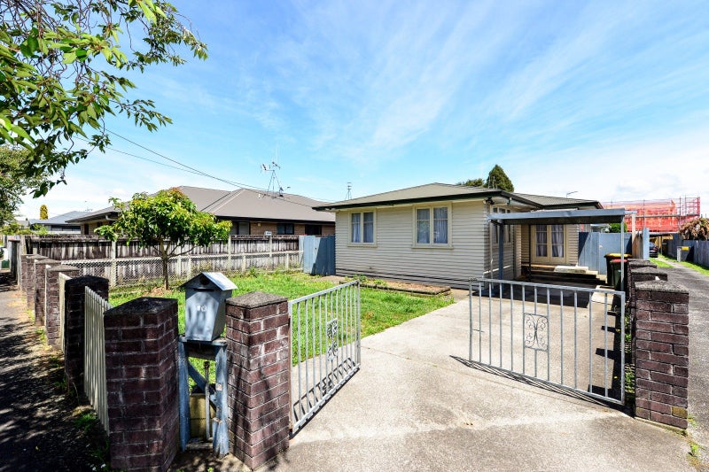 10 Paterson Street, Frankton, Hamilton - Carousel 1