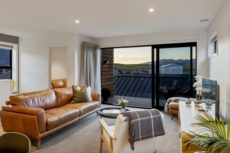 37A Rannoch Drive, Jacks Point, Queenstown-Lakes, Otago - Carousel 2