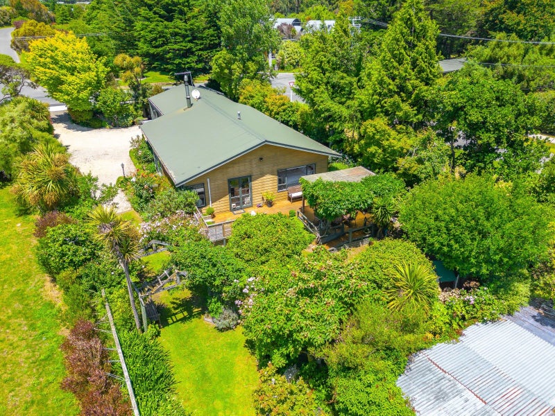 37 Regent Street, Martinborough - Carousel 21
