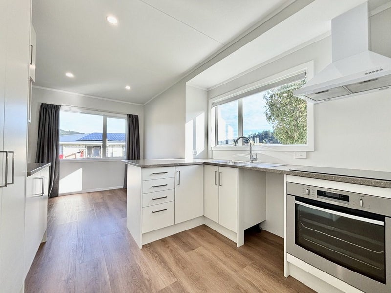 350 Wellington Road, Wainuiomata, Lower Hutt - Carousel 2