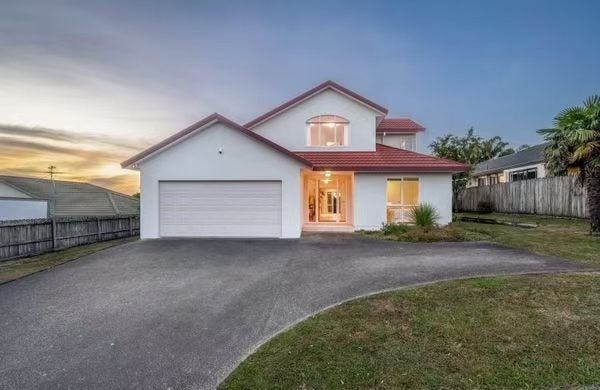 67 Westerham Drive, Dannemora, Auckland - Carousel 13