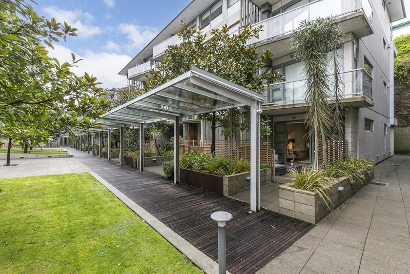 N302/28 Torrens Terrace, Mount Cook, Wellington - Carousel 1