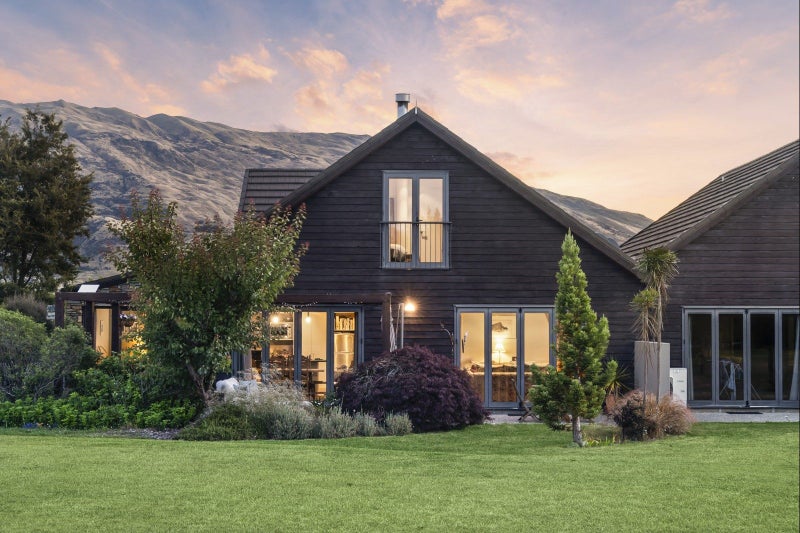 7 Villa Lane, Wanaka, Wānaka - Carousel 1