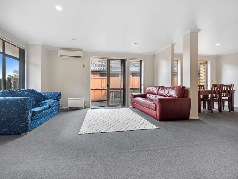 18 St Johns Avenue, Hamilton East, Hamilton - Carousel 2