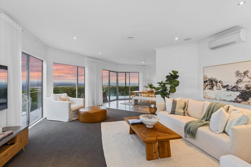 19 Luxton Place, Mount Pleasant, Christchurch - Carousel 2