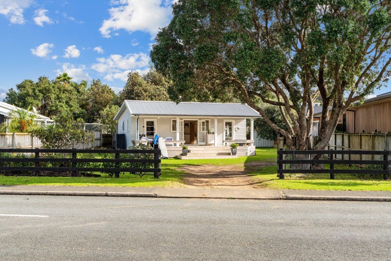 11 Margaret Street, Mangawhai Heads, Mangawhai - Carousel 1
