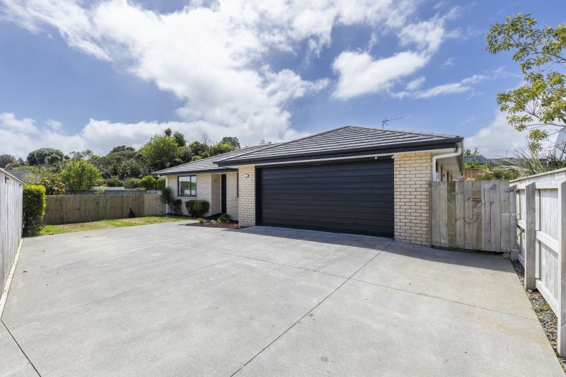 37 Cyrus Street, Whalers Gate, New Plymouth - Carousel 1