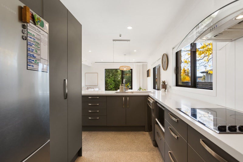 6 Dawson Place, Alexandra, Alexandra - Carousel 2