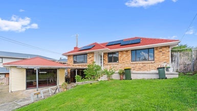 12 Browning Street, Manurewa East, Auckland - Carousel 1