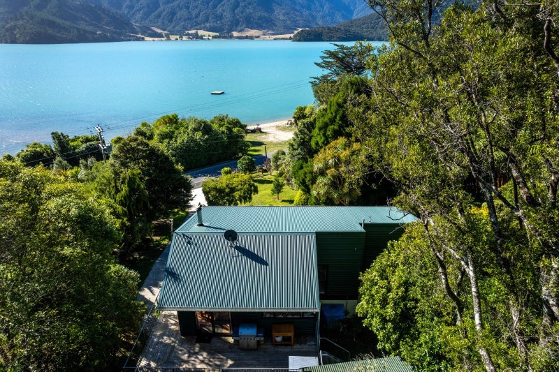 3900 Kenepuru Road, Black Rock, Picton - Carousel 1