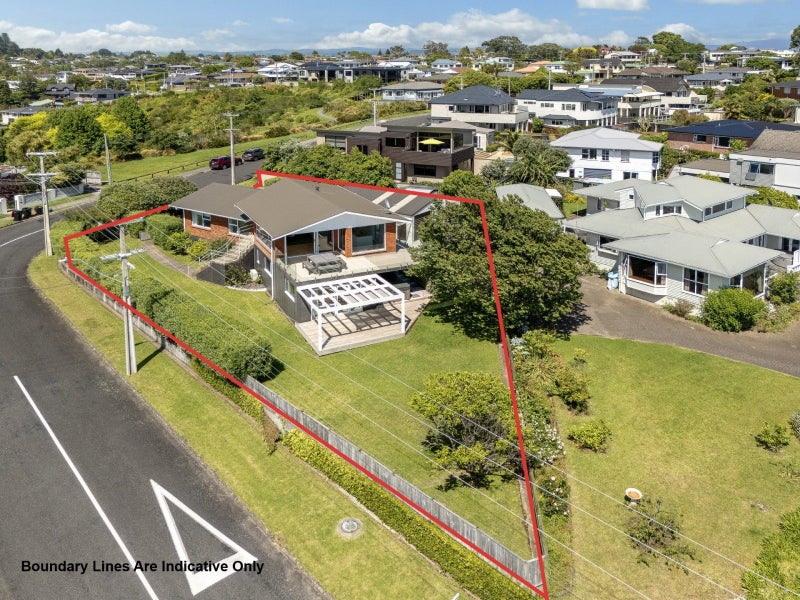 1 Lemon Grove Avenue, Otumoetai, Tauranga - Carousel 1