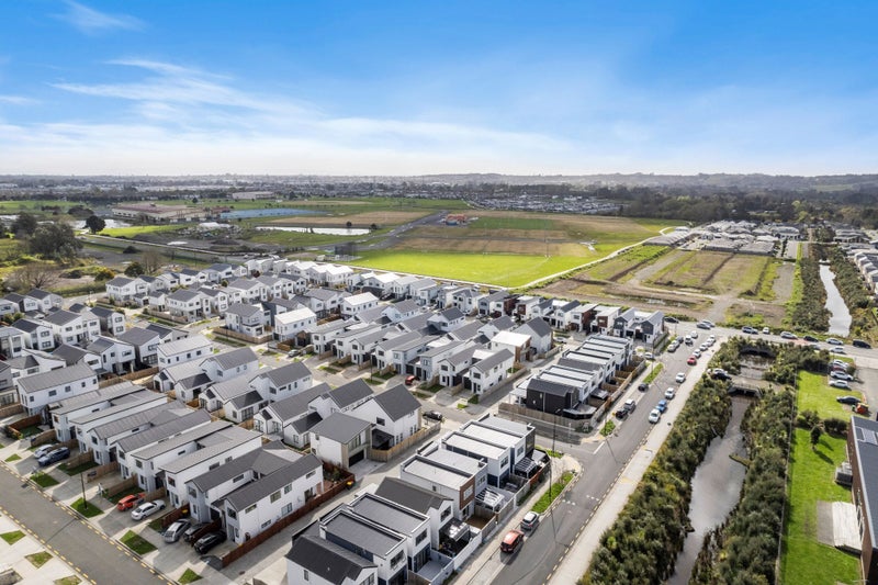 29 Kaha Road, Takanini, Auckland - Carousel 23