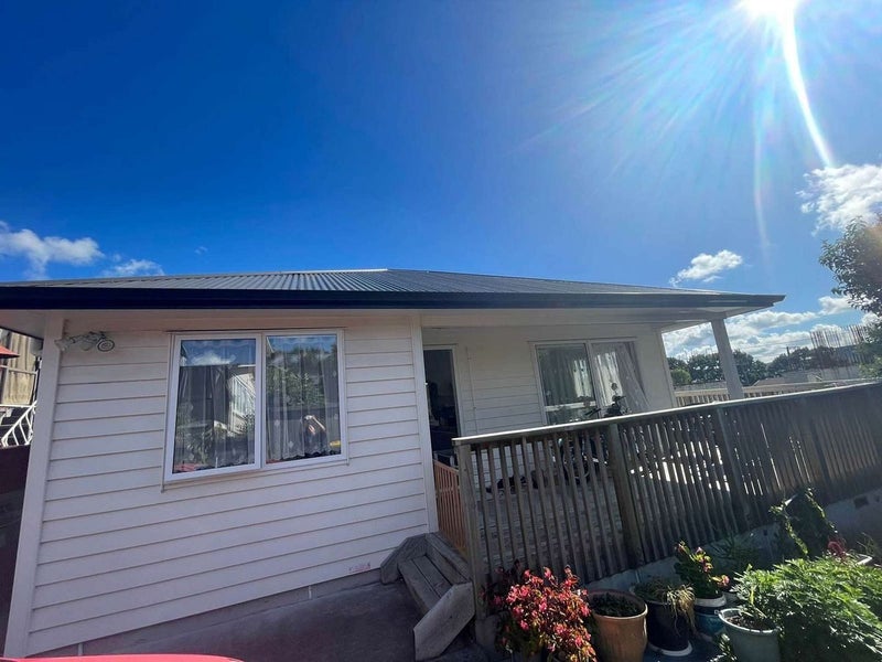 1 Tara Road, Henderson, Auckland - Carousel 1