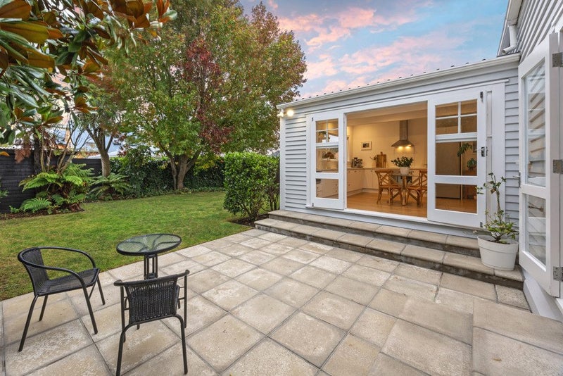 50 Sherborne Street, St Albans, Christchurch - Carousel 16