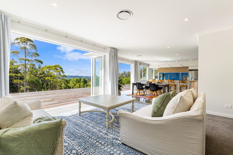 628 Ridge Road, Albany - Carousel 1