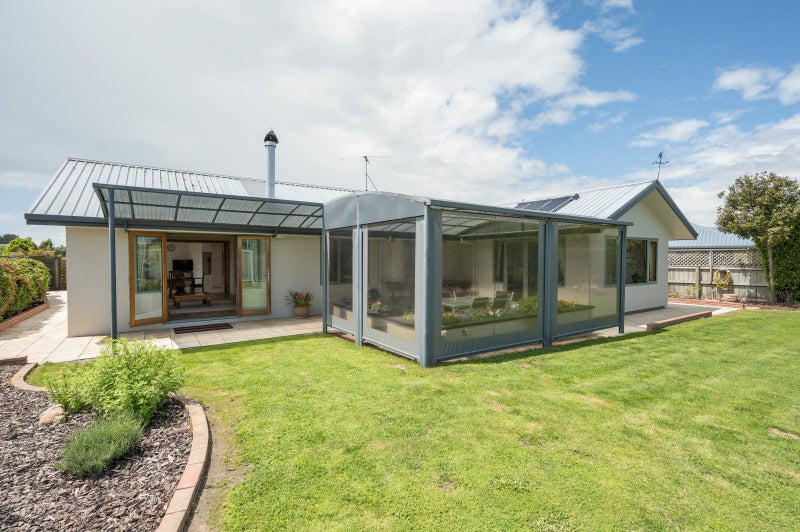 83 Iwa Street, Mapua - Carousel 1