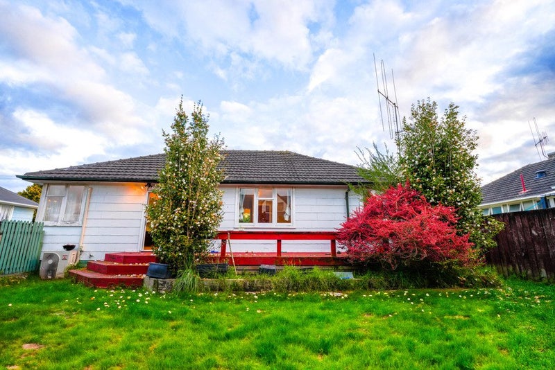 15 Odette Street, Bader, Hamilton - Carousel 1