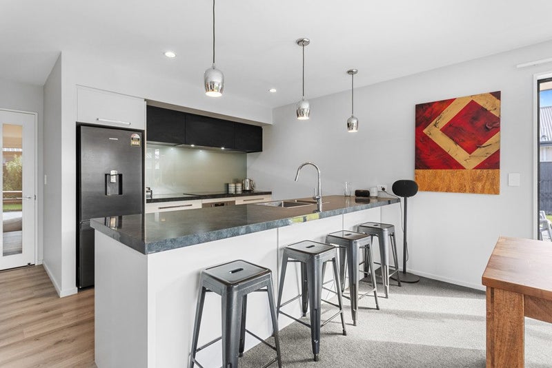 7 Halpin Drive, Lincoln, Lincoln - Carousel 2