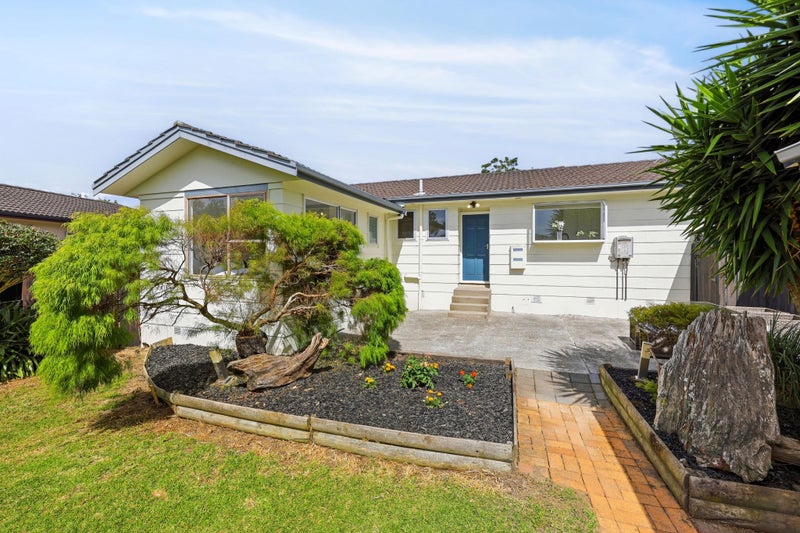 5 Lisa Rise, Half Moon Bay, Auckland - Carousel 2
