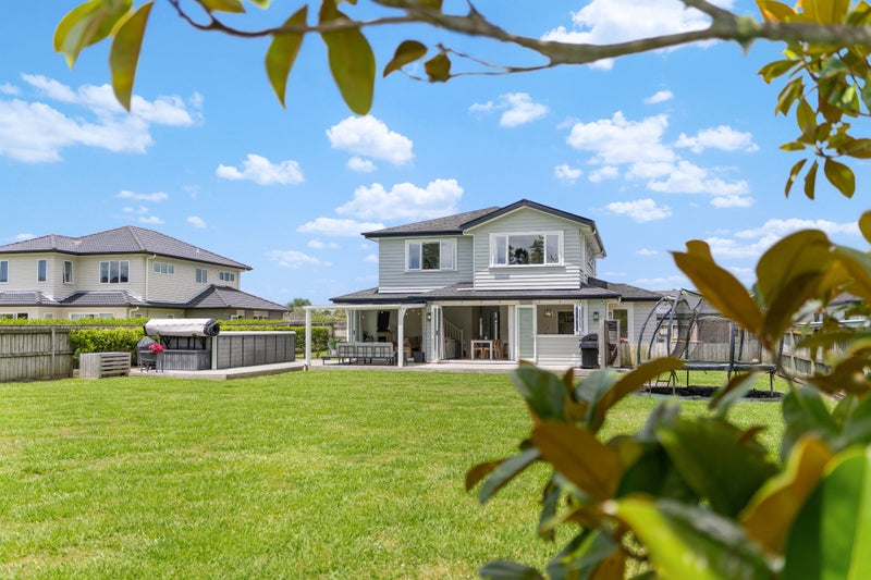 11 Kahika Grove, Huapai, Kumeu - Carousel 1
