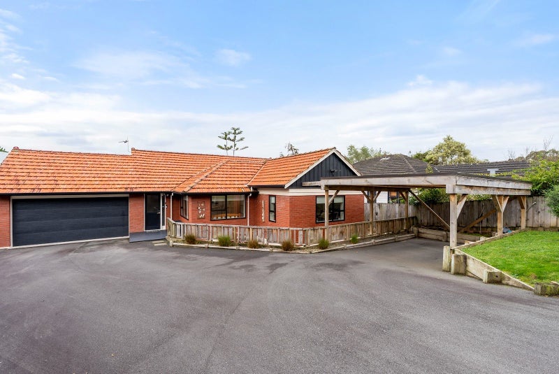 72 Moeraki Road, Maoribank, Upper Hutt - Carousel 1