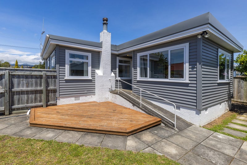 93 Bartholomew Road, Levin, Levin - Carousel 2