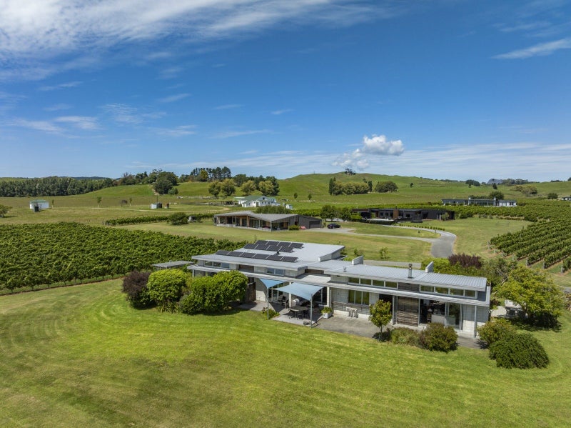 11 Tirohanga Road, Hastings - Carousel 1
