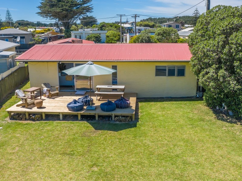 12 Rangitane Street, Himatangi Beach, Himatangi Beach - Carousel 2