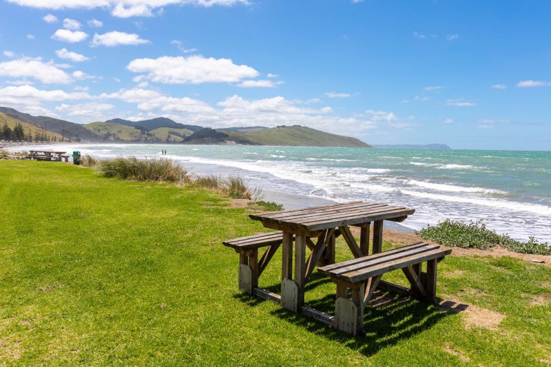 54 Akitio Esplanade, Ākitio, Pongaroa - Carousel 1